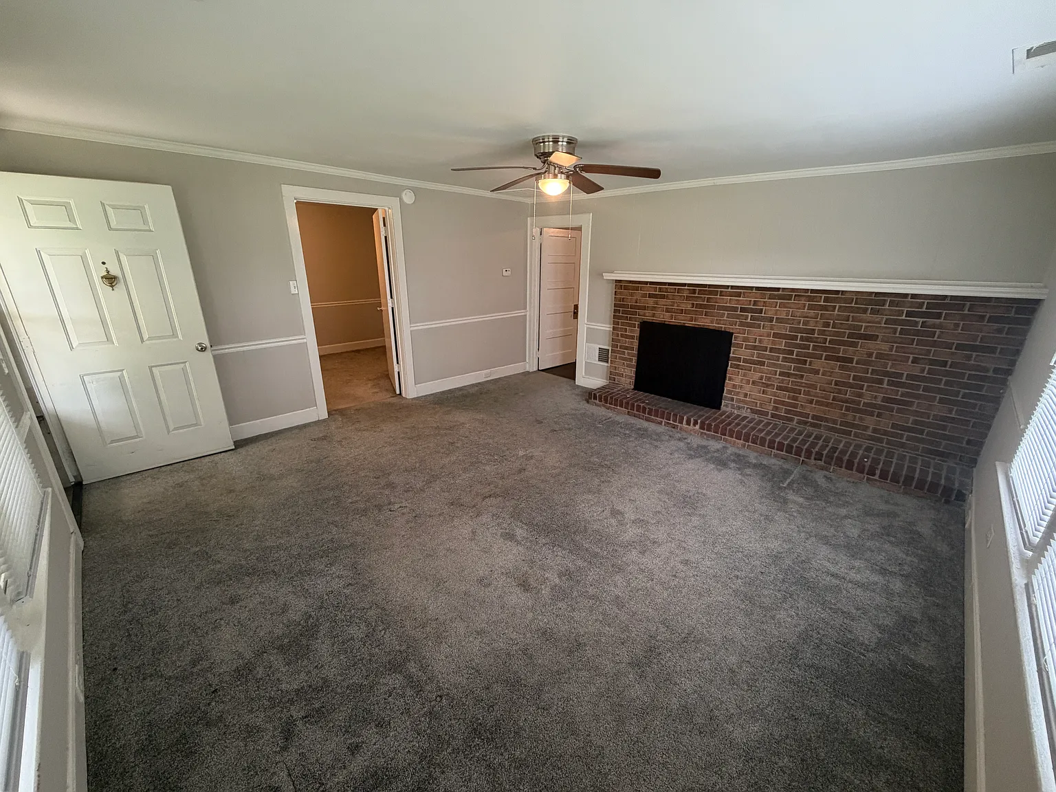1 bed, 813 sqft, $1,350 — Photo 3