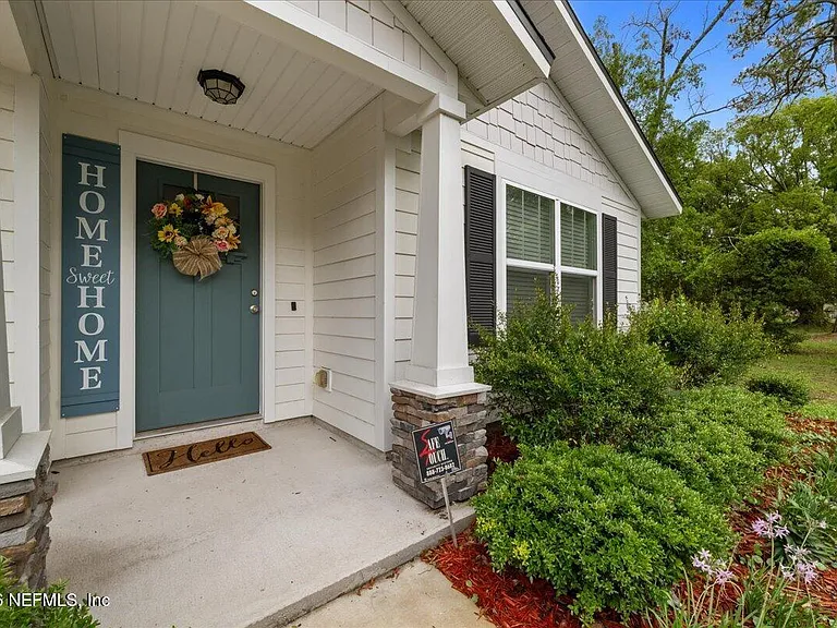 13949 Gossett St — Photo 2