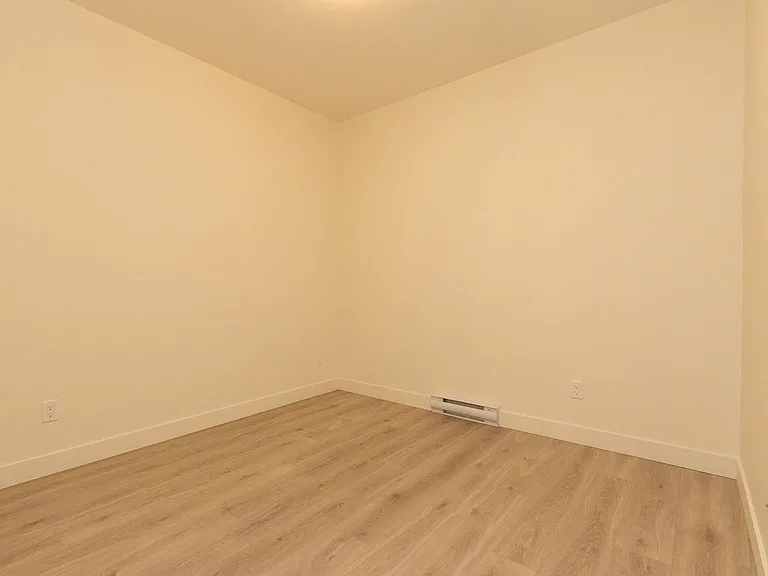 2635 King George Blvd #441 — Photo 17