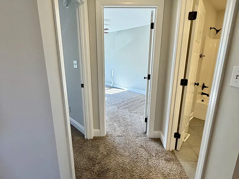 127 Portico St — Photo 13