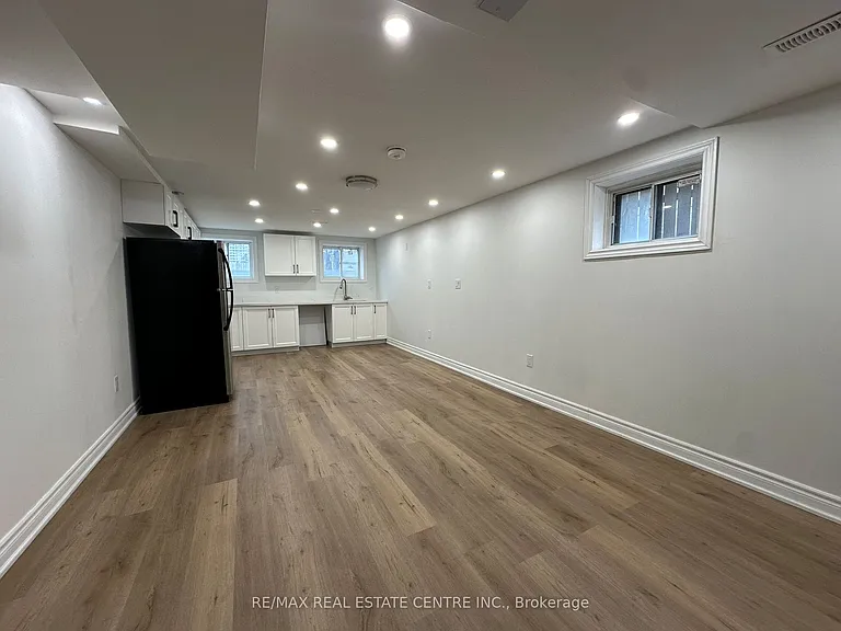 67 York Rd #BASEMENT — Photo 7
