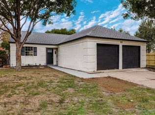 523 Kalmia Dr, Arlington, TX 76018