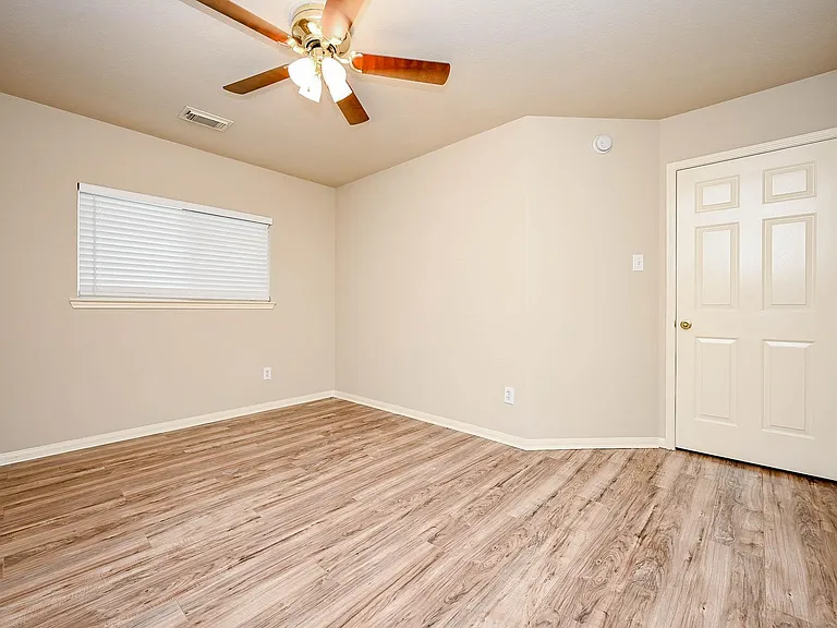 18518 Shadow Line Ct — Photo 30