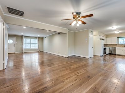 3571 Waldorf Dr, Dallas, TX, 75229