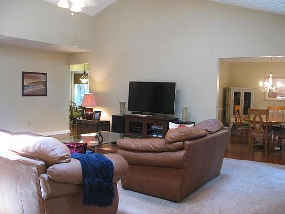 4th image of 155 Dockside Downs Dr