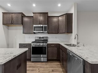 124 Freeman Dr, Hampton, VA 23666