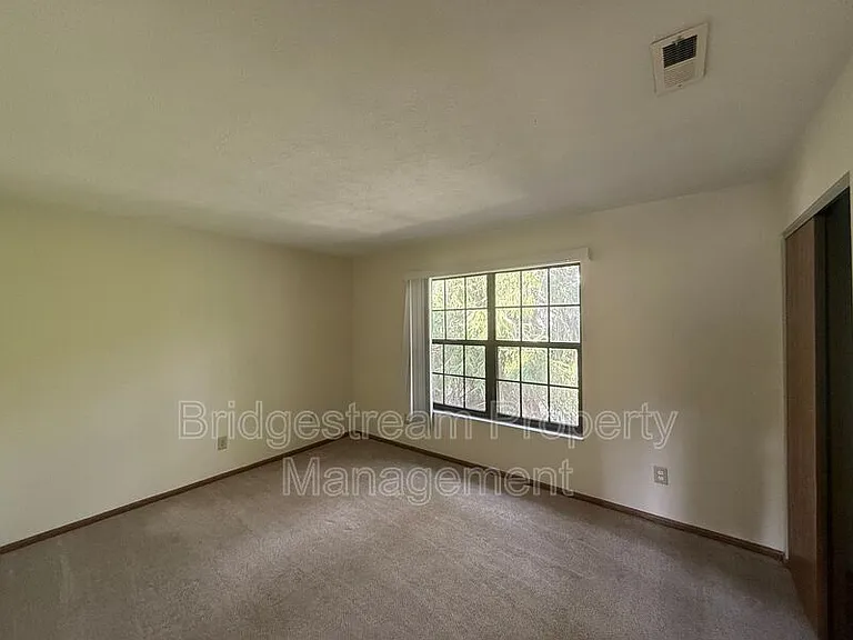 4583 Burchdale St — Photo 7