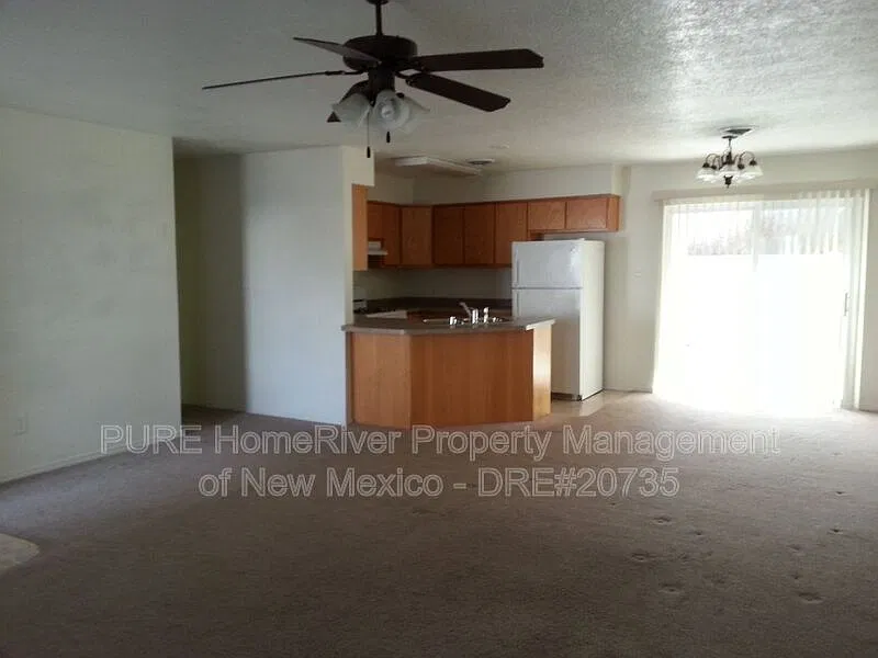 3 bed, 2.0 bath, 1203 sqft, $1,800 — Photo 3