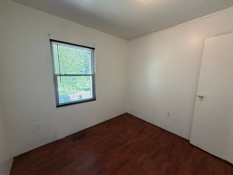 1224 Octavia St SE — Photo 17