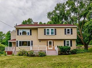 7 Hilda Rd, Bedford, MA 01730