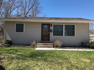 422 Ruth Pl, Clinton, IA 52732