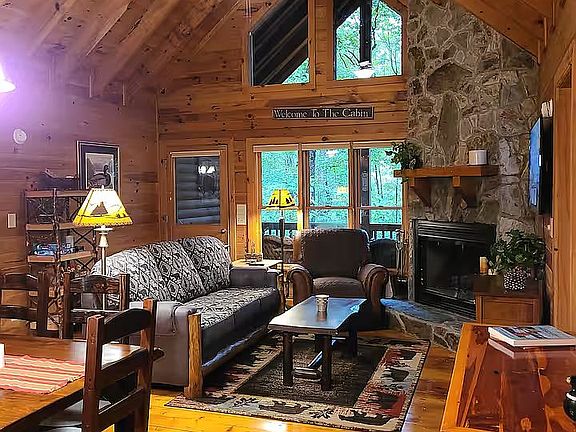 4th image of 732 Cherry Lake Dr