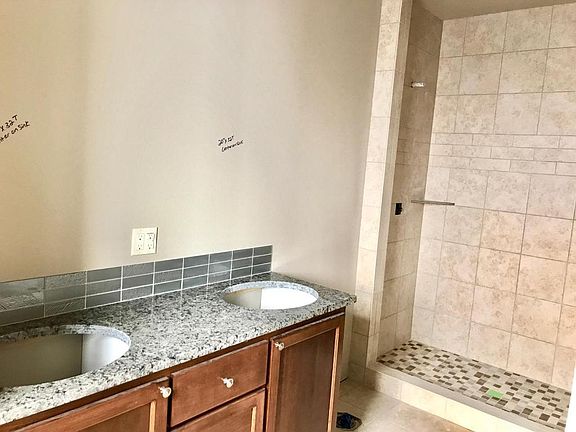 4th image of 3099 N Kiernan Dr