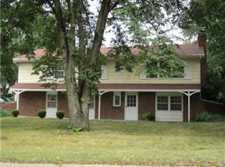 1221 Lake Rd, Liberty, MO 64068