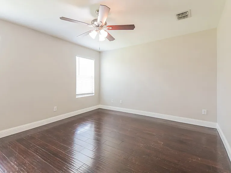 1428 Waterford Dr — Photo 11