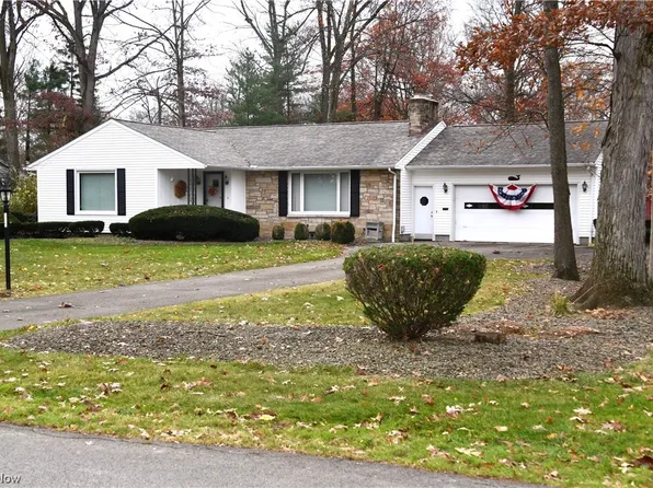 365 Deer Trail Ave, Canfield, OH 44406