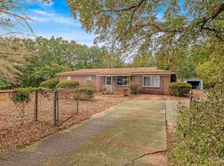 5209 Parkway Dr, Milton, FL 32570