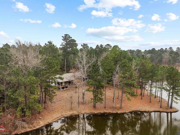 1326 Circle Dr, Beckville, TX 75631