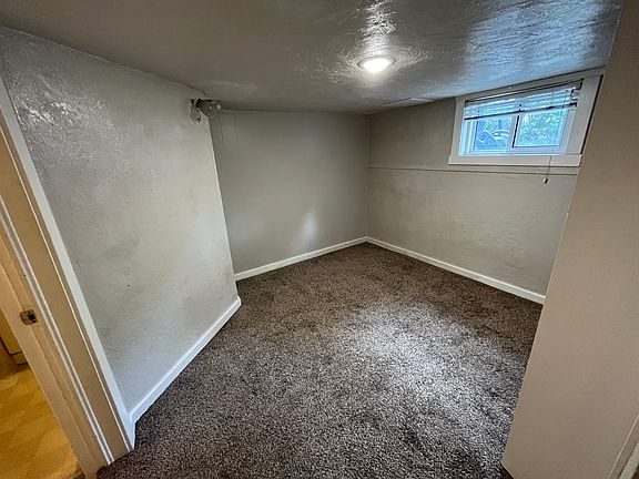 3rd image of 1064 E Hollywood Ave