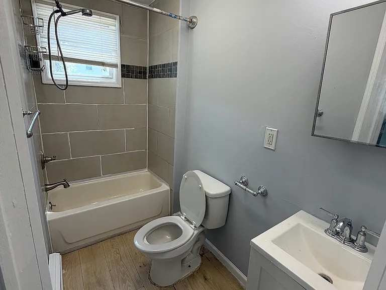 60A Rose Ave #1 — Photo 8