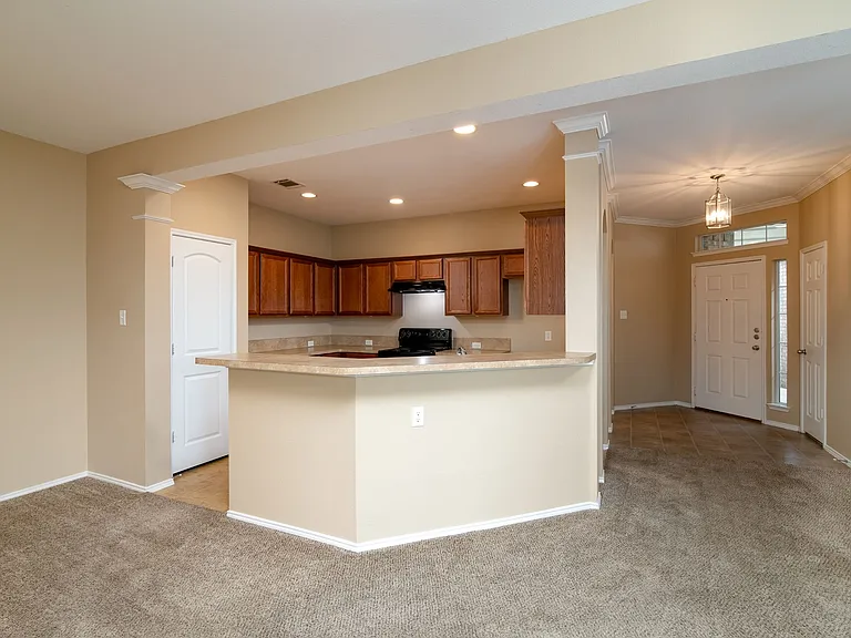 2510 Sedona St — Photo 8