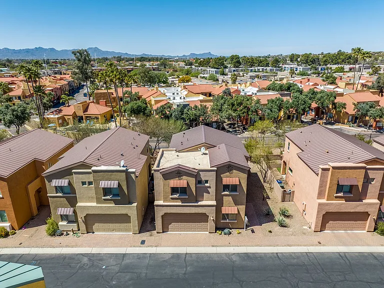 4261 N Golden Ridge Ln — Photo 40