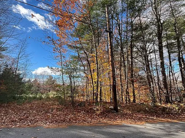 56 Dillon Rd, Harrison, ME 04040