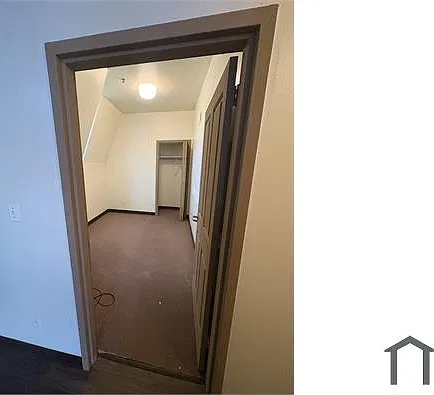 1 bed, 320 sqft, $1,255 — Photo 4