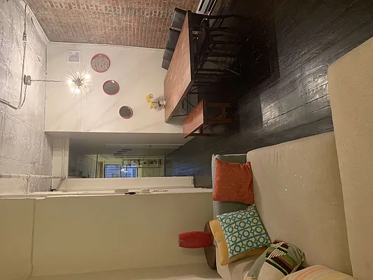 Rented by Flatiron Real Estate Advisors LLC | media 33