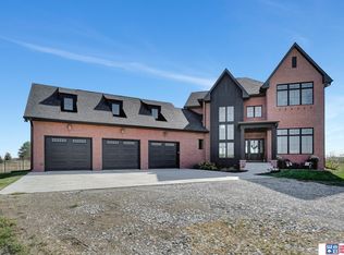 5001 Berkeley St, Hickman, NE 68372