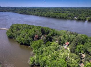 227 Old Mill Rd, Valley Cottage, NY 10989