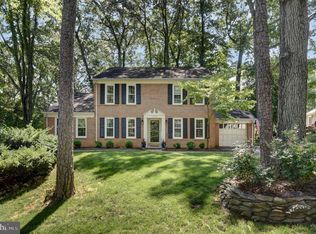 1337 Buttermilk Ln, Reston, VA 20190