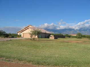 8258 S Coyote Song Ln, Hereford, AZ 85615