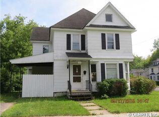 28 Elizabeth St, Auburn, NY 13021
