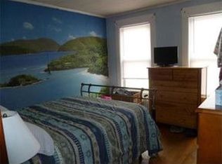 17 Chestnut St, Turners Falls, MA 01376