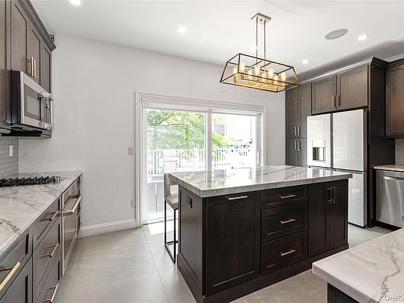 5th image of 1666 Seagirt Boulevard