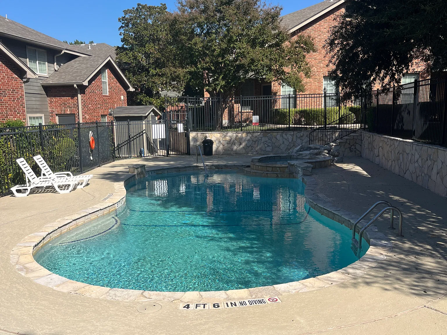 3 bed, 1446 sqft, $1,875 — Photo 2