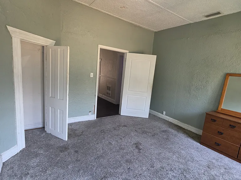 274 McDuff Ave S — Photo 3