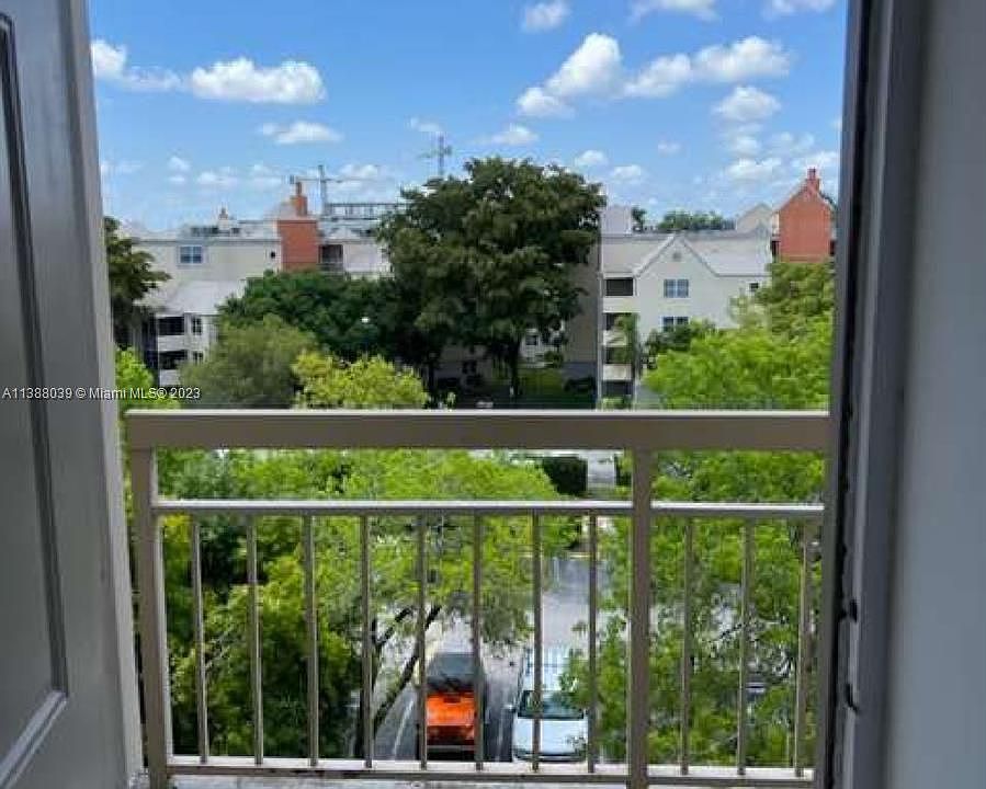 1st image of 8290 Lake Dr APT 536