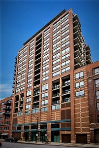 400 W Ontario St #P433, Chicago, IL, 60654