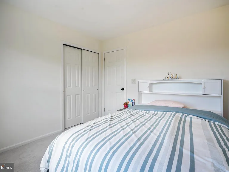 5 Robert Dr — Photo 19