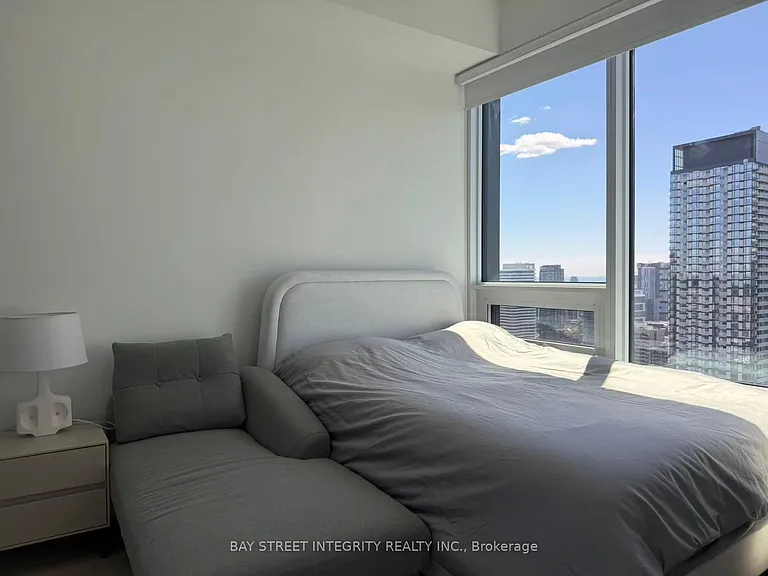 8 Wellesley St W #4616 — Photo 10