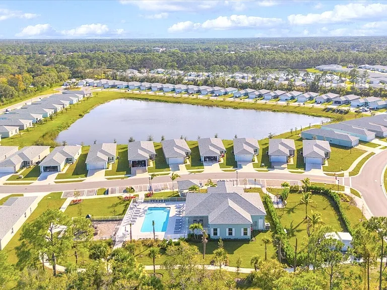 Ravinia St. Lucie — Photo 14