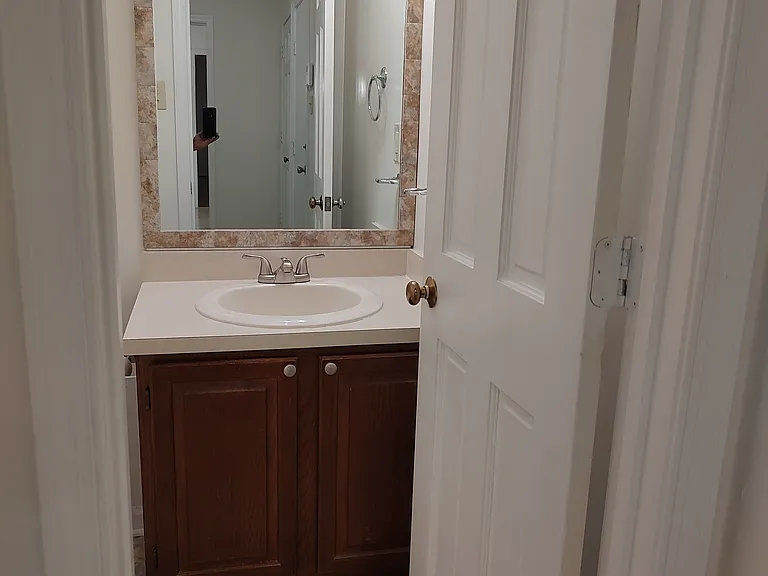 421 Currituck Dr — Photo 10