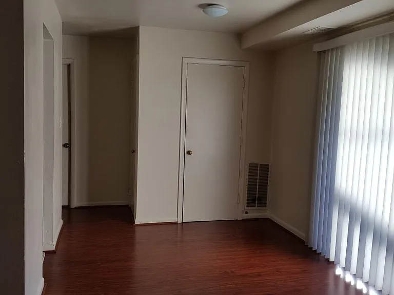 2756 Hollywood Rd #102 — Photo 12
