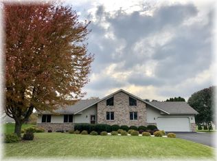 218 Hammes Dr, Racine, WI 53406