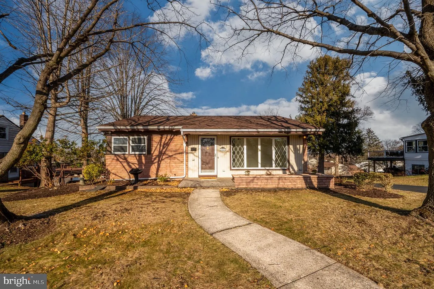 3029 Grandview Blvd photo 1