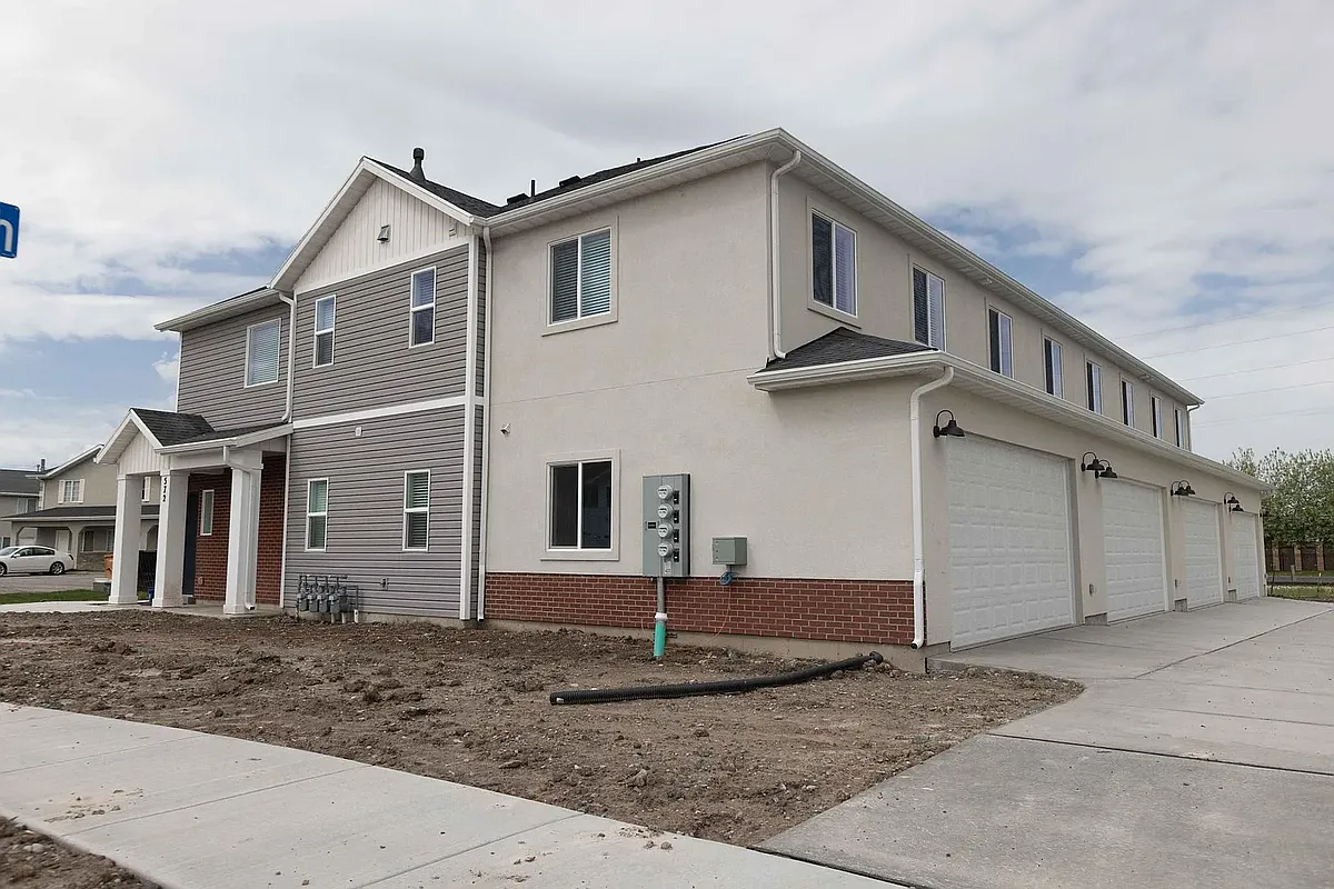 Building Photo - 578 W 1120 N
