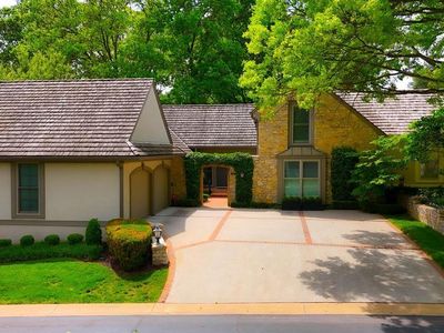 7904 Bristol Ct, Prairie Village, KS, 66208