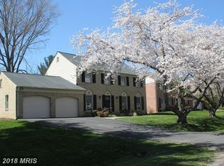 10000 Gainsborough Rd, Potomac, MD 20854